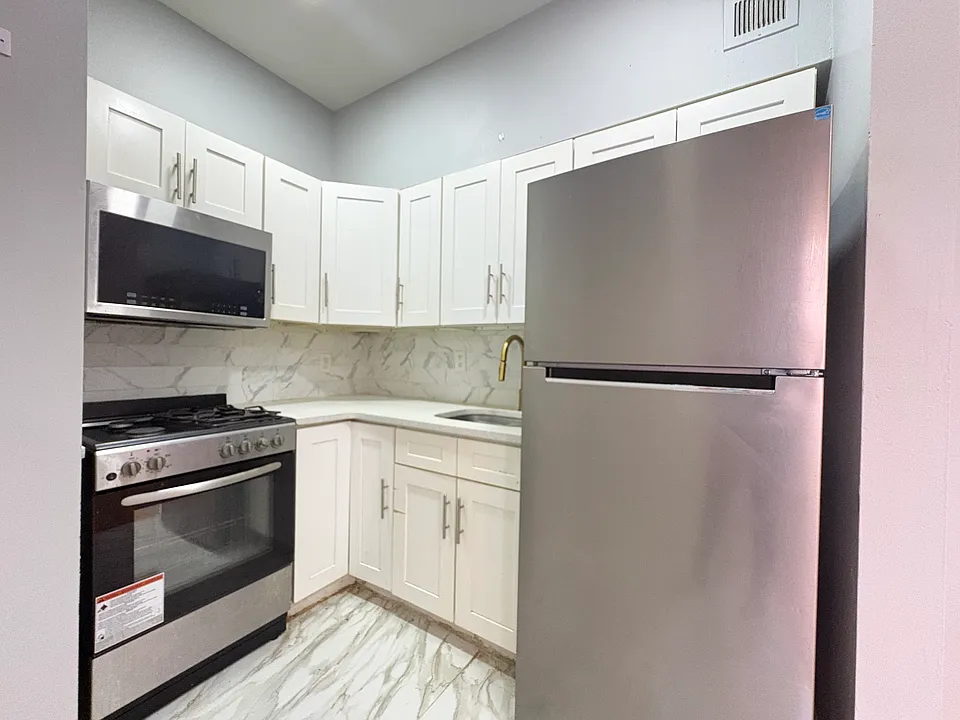 121 Wade St #3A