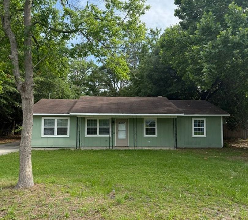 1st image of 642 Lee Rd