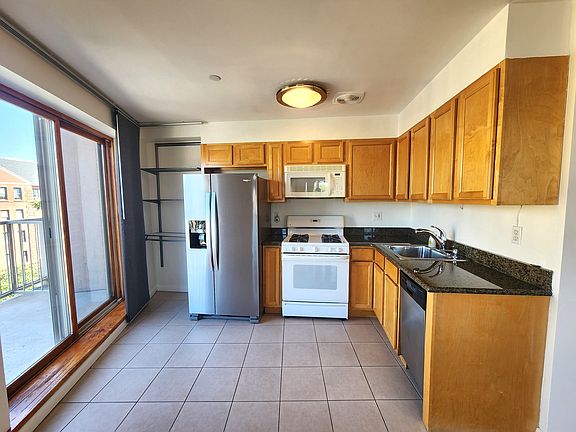 4th image of 11882 Metropolitan Ave APT 6D