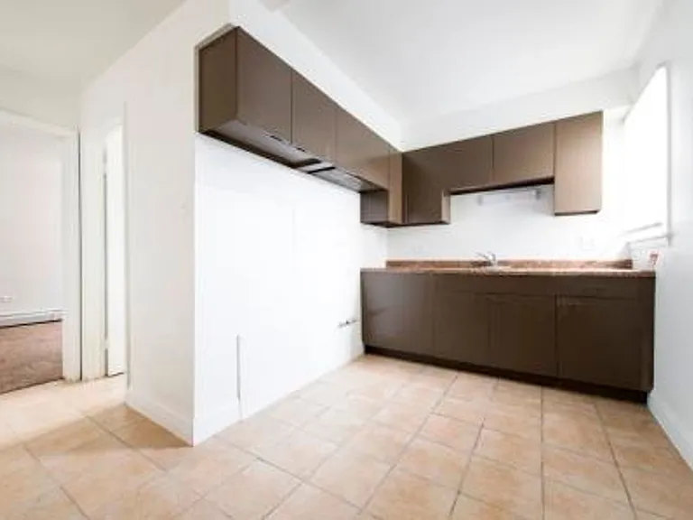 2062 W 135th Pl — Photo 9