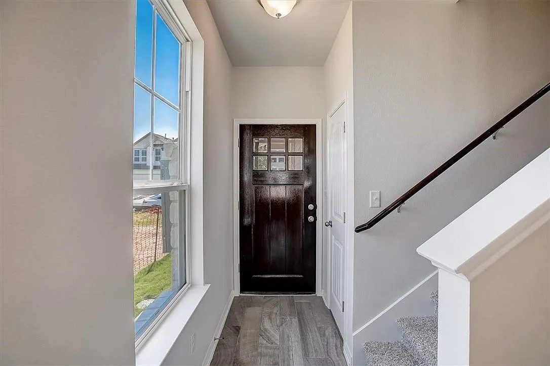 20505 Tractor Dr — Photo 2