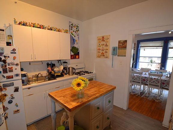 5th image of 1940 W Montrose Ave #1