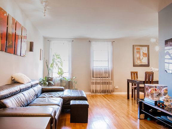 4th image of 2260 Burnett St APT 4G