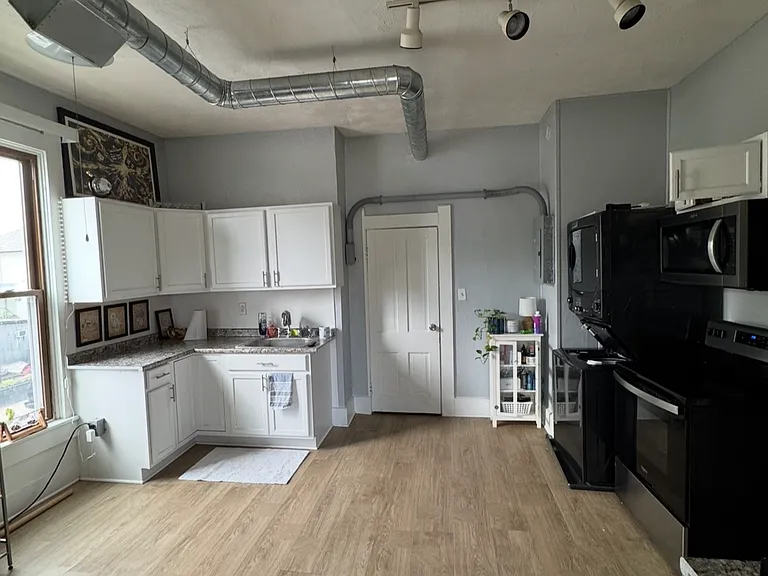 1337 Prospect St #2 — Photo 9