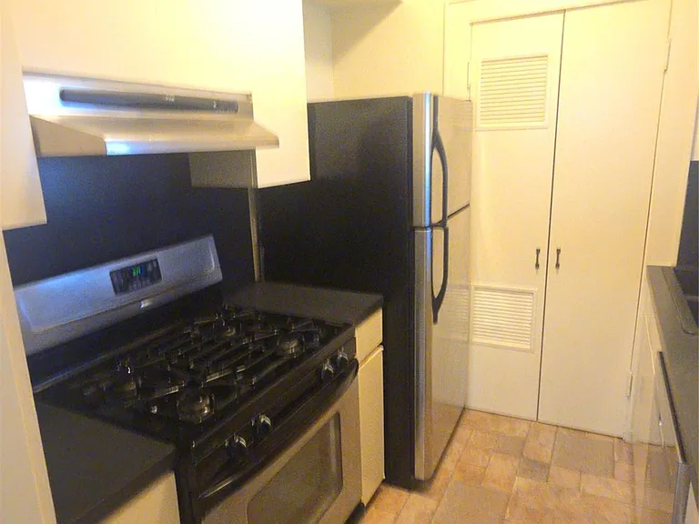 800 San Antonio St #506 — Photo 3