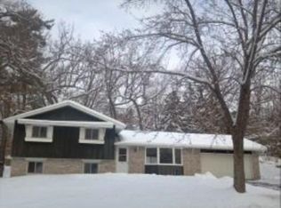 674 Laverne Dr, Green Bay, WI 54311