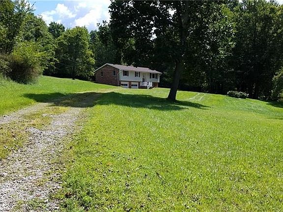 3rd image of 1054 Seneca Ln