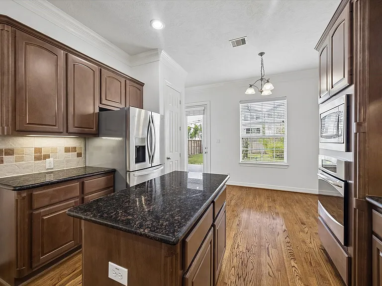 7608 Janak Dr — Photo 7