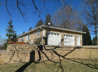 21696 185th St, Council Bluffs, IA 51503