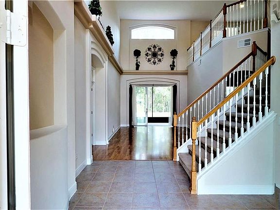 3rd image of 1386 Foxtail Ct
