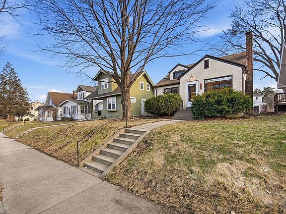 3rd image of 1532 Canfield Ave