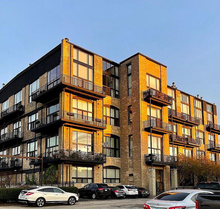 1st image of 2614 N Clybourn Ave APT 309