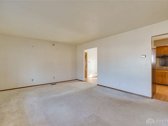 4th image of 3686 Hermosa Dr