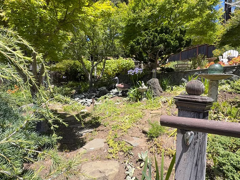 350 Chapman Dr — Photo 10