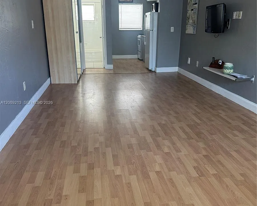 1611 West Ave #10