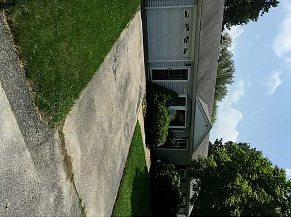 1st image of 15 Lee St
