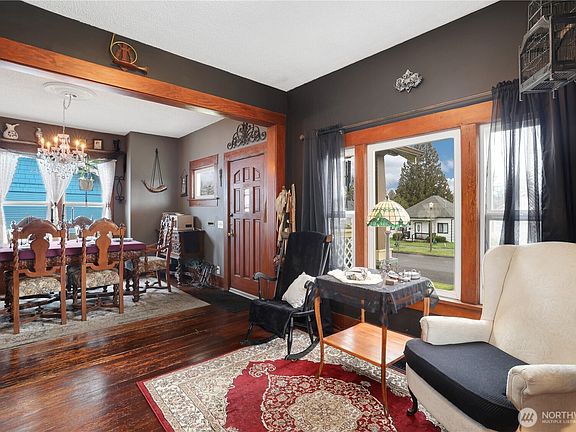 3rd image of 6020 S Lawrence Street