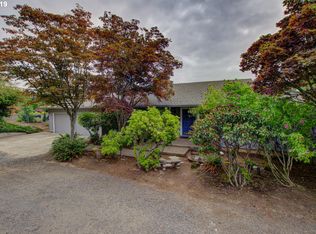 391 SW Red Hills Dr, Dundee, OR 97115