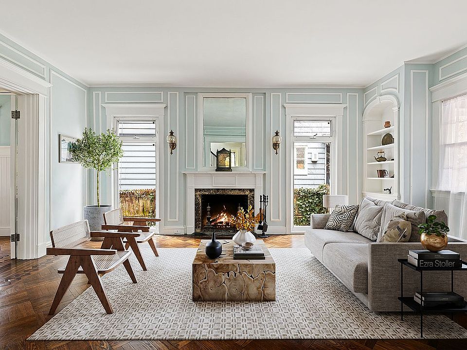 1st image of 155 Stratford Rd