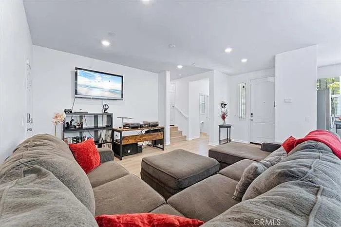 16 Ivey Ln — Photo 9