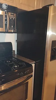 Rented by Kian Realty | media 23