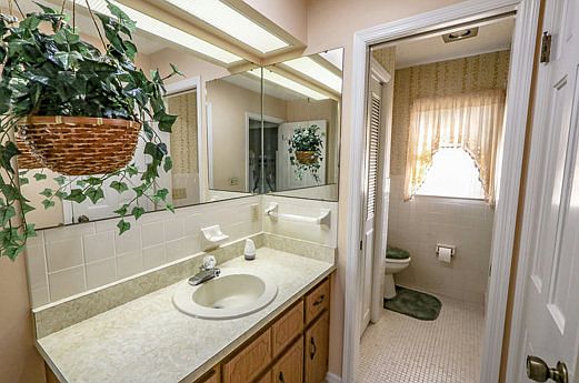 4th image of 214 Don Dr