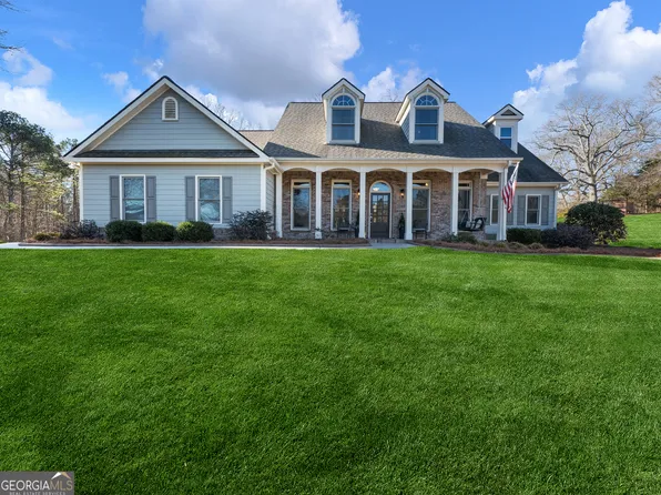 4248 Hog Mountain Rd, Hoschton, GA 30548