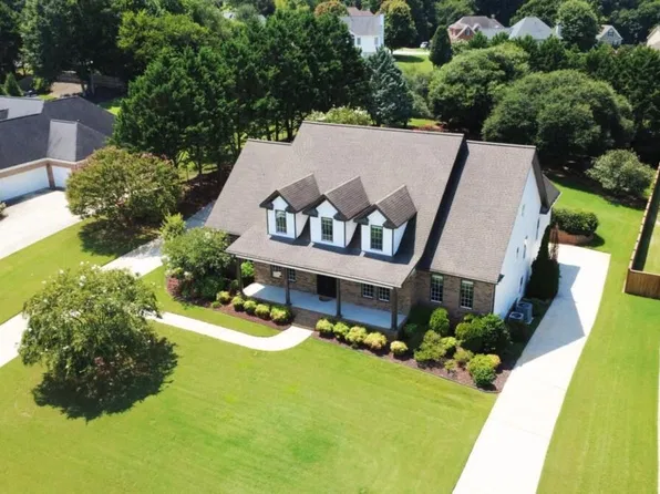 1232 Reece Dr, Hoschton, GA 30548
