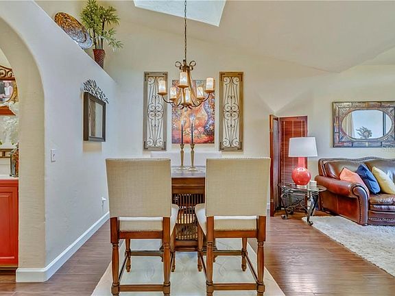 3rd image of 521 Via Verona Dr #202