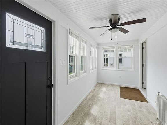 4th image of 38 Smith St APT 1
