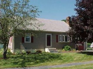 2 Denise St, Portsmouth, NH 03801