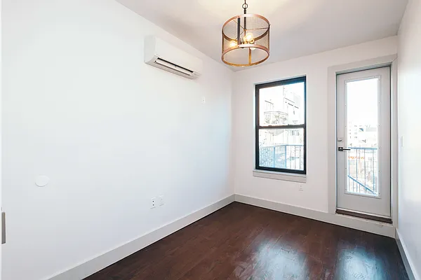 Rented by Nooklyn NYC LLC | media 41