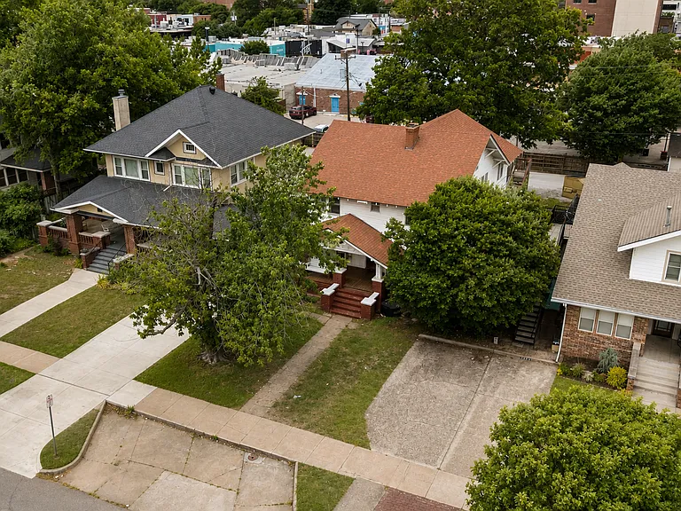 730 Deans Row Ave — Photo 6