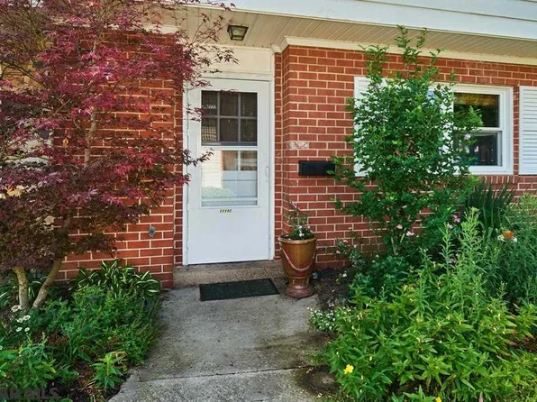 1111 W Aaron Dr APT C, State College, PA 16803