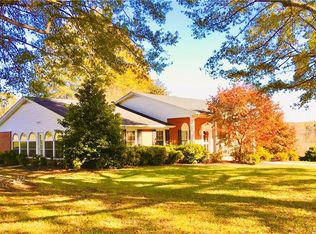 559 Reeves Mill Rd, Mount Airy, NC 27030