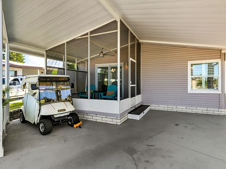 116 Dolphin Dr S — Photo 2