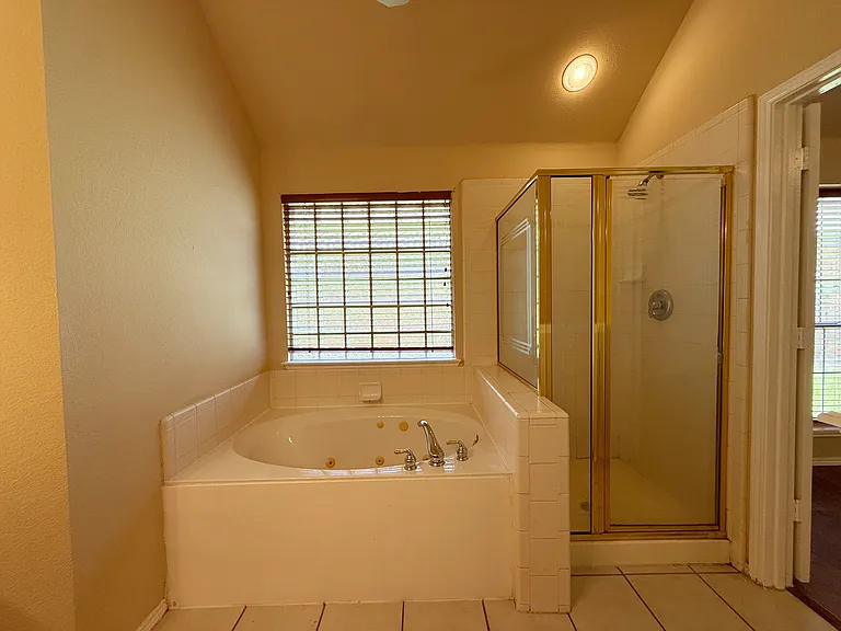 6000 Arlington Dr — Photo 27