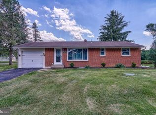 1604 Newville Rd, Carlisle, PA 17015