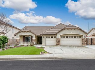 2862 Santa Ana Ave, Clovis, CA 93611