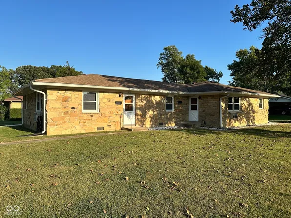 1215 Raymond St, Plainfield, IN 46168
