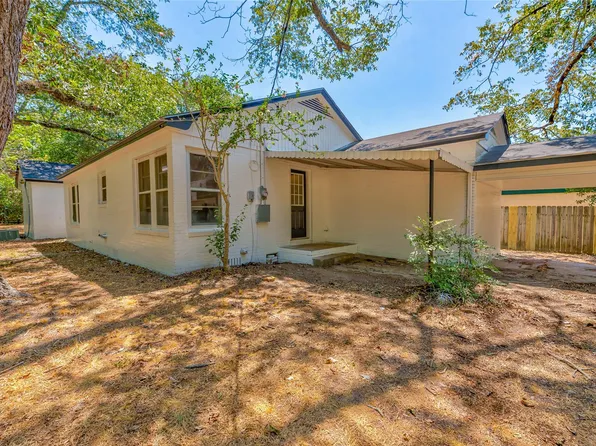 104 N Pecan St, Woodville, TX 75979