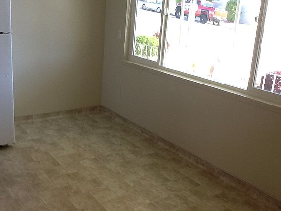 4th image of 205 Orange Ave