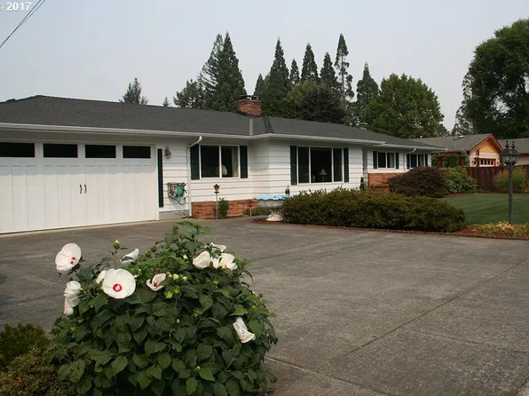 701 Dayton Ave, Newberg, OR 97132