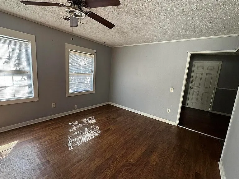 2990 Dalton St — Photo 8