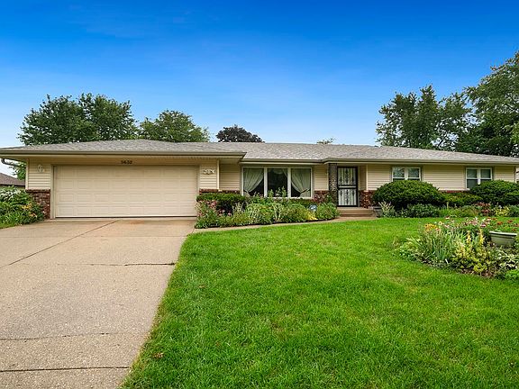 2nd image of 5632 La Cresta Dr