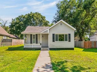435 Ford St, Liberty, MO 64068