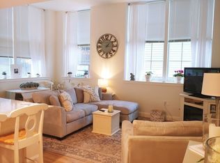 24 Cobblestone Ln #O-305, Gloucester, MA 01930