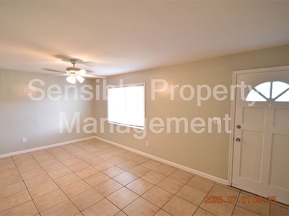 2nd image of 818 49th Ave N