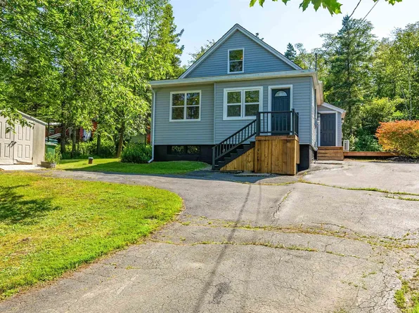 379 Bissett Rd, Cole Harbour, NS B2V 2T2