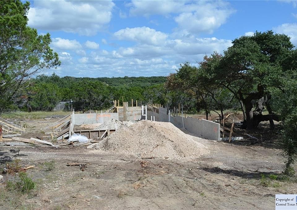 1st image of 327 Caveside Dr